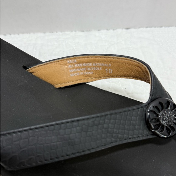 Yellow Box Black and Tan Women's Sandals - Picture 4 of 4